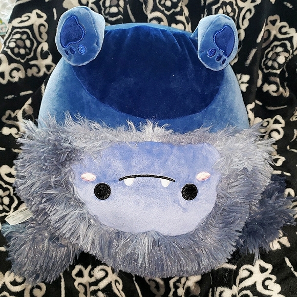 Squishmallows 11" Dani the blue Bigfoot 2023 KELLYTOY NWT FIRST TO MARKET - Picture 1 of 10